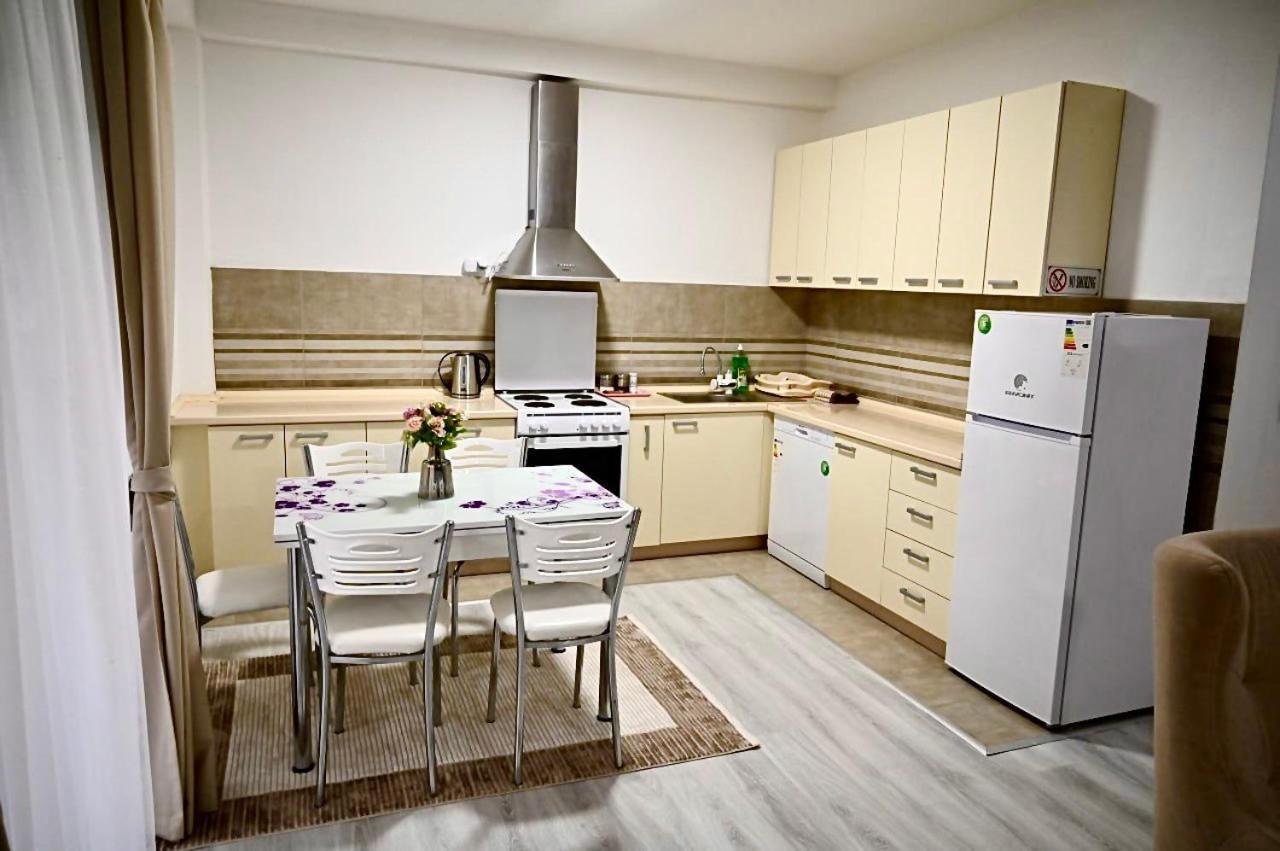 Apartment P7 *